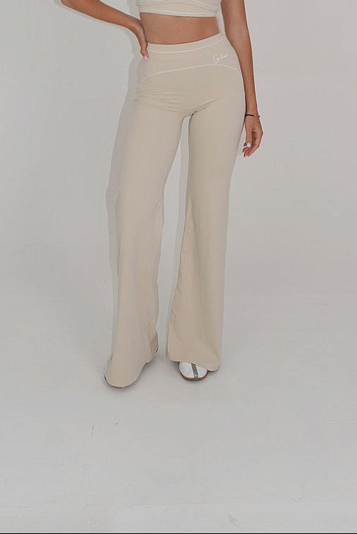 Cream Signature Flare Leggins